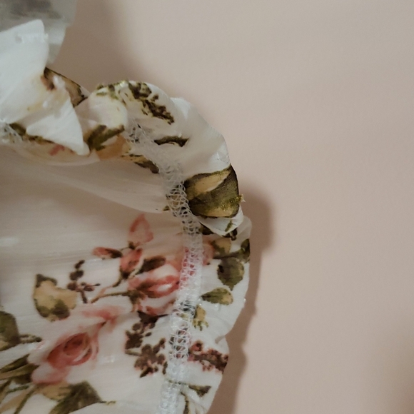 Cute floral crop top❤ - Picture 6 of 6